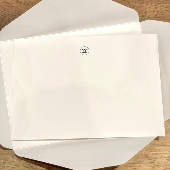 Authentic CHANEL blank gift White card with envelop 5" x 3.75" New - Picture 5 of 6